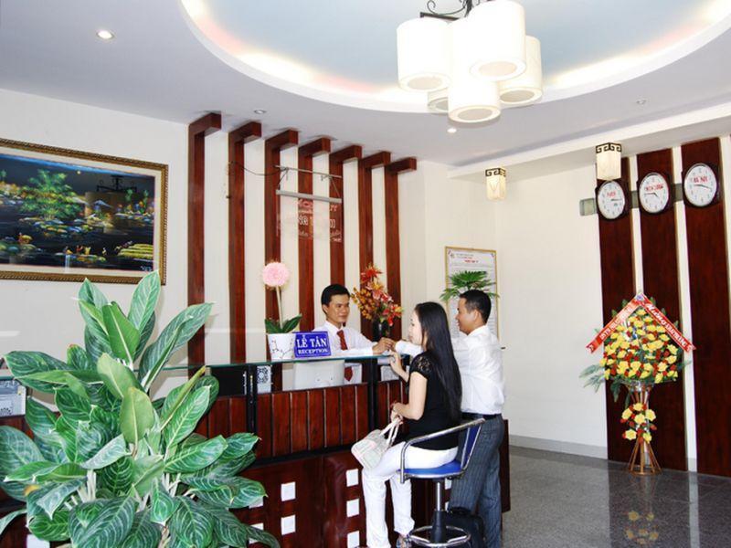 Hung Thinh Hotel Куинён Экстерьер фото